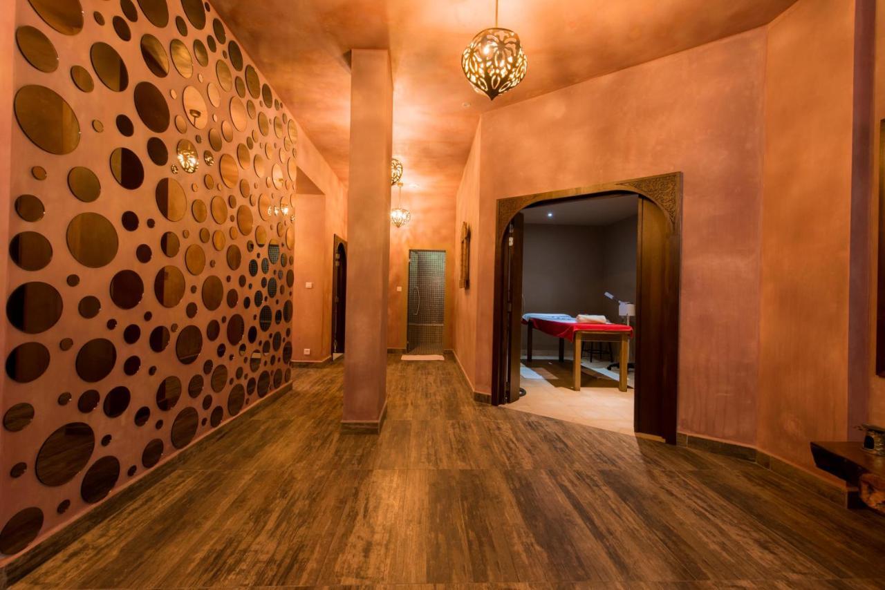 Baobab Tree Hotel & Spa Mahajanga Exteriör bild