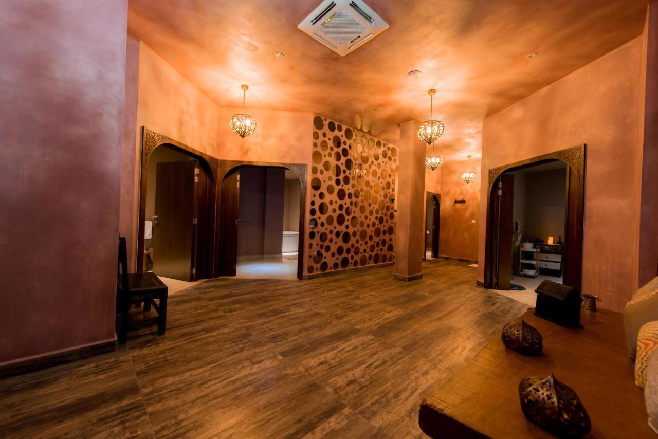 Baobab Tree Hotel & Spa Mahajanga Exteriör bild