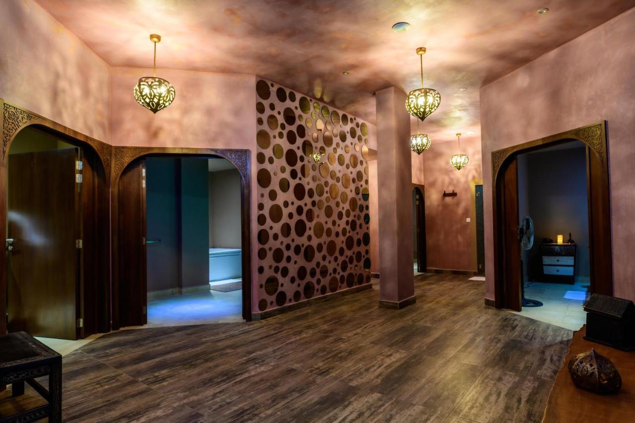 Baobab Tree Hotel & Spa Mahajanga Exteriör bild