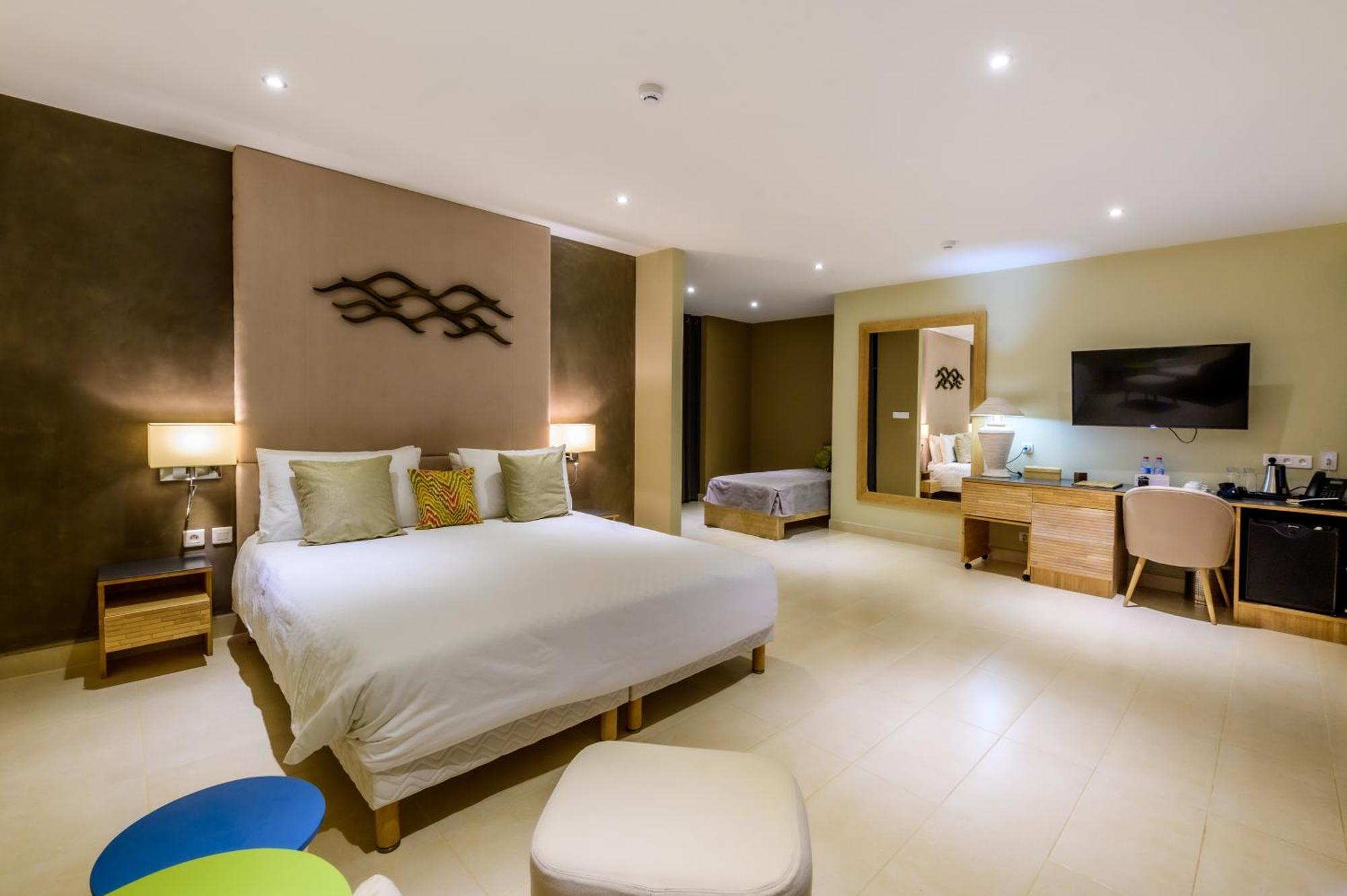 Baobab Tree Hotel & Spa Mahajanga Exteriör bild