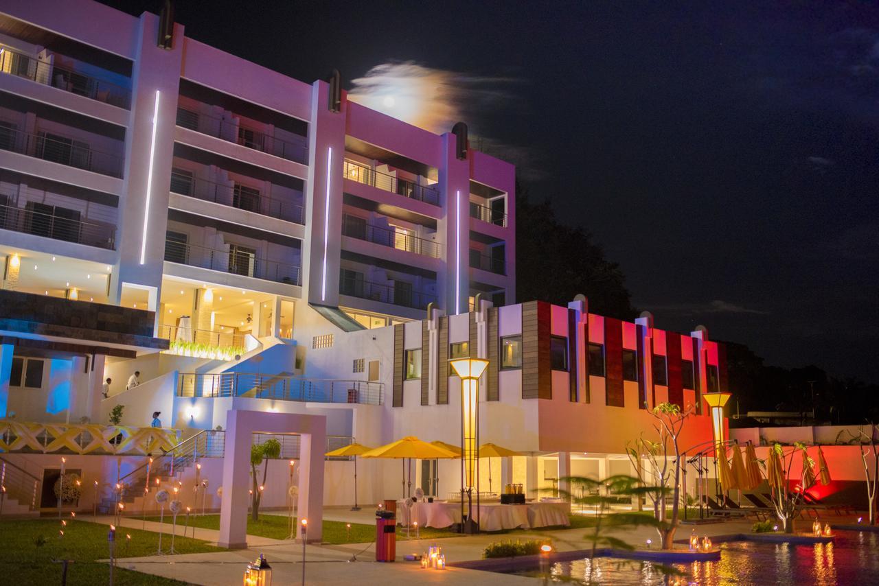 Baobab Tree Hotel & Spa Mahajanga Exteriör bild