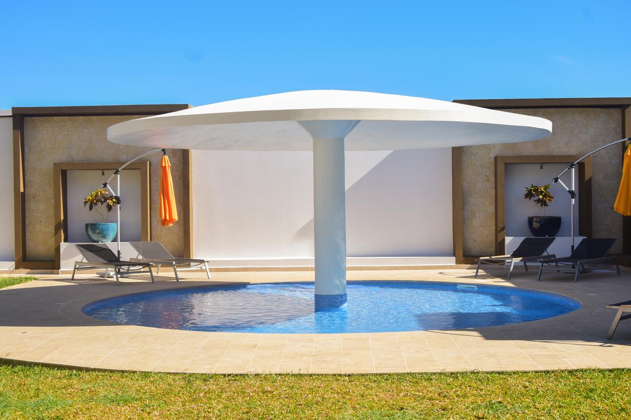Baobab Tree Hotel & Spa Mahajanga Exteriör bild